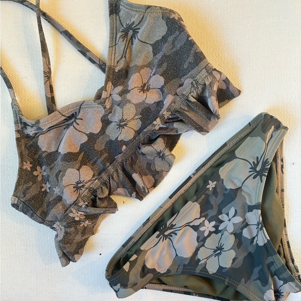 Floral Bikini Set with Ruffle Detail